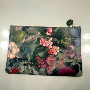 Ipsy make up bag